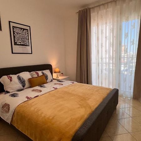 Danny Apartment Дуррес Екстер'єр фото