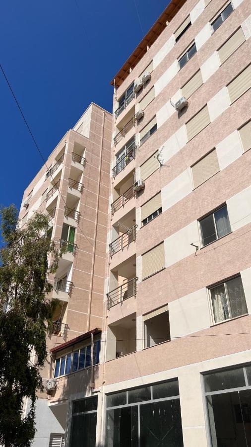 Danny Apartment Дуррес Екстер'єр фото