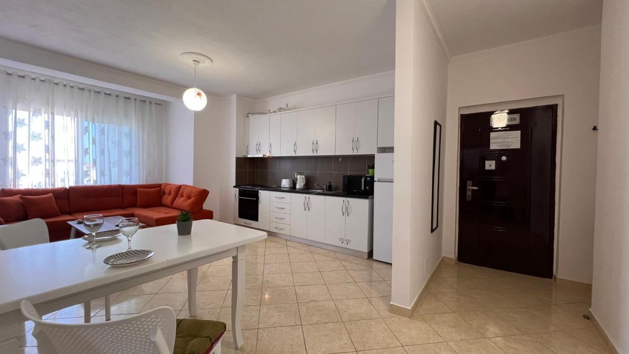 Danny Apartment Дуррес Екстер'єр фото